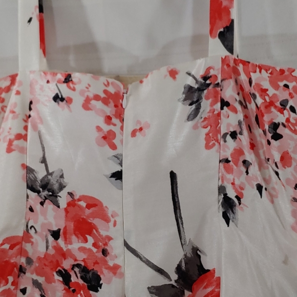 Jessica H Dress - Picture 7 of 8